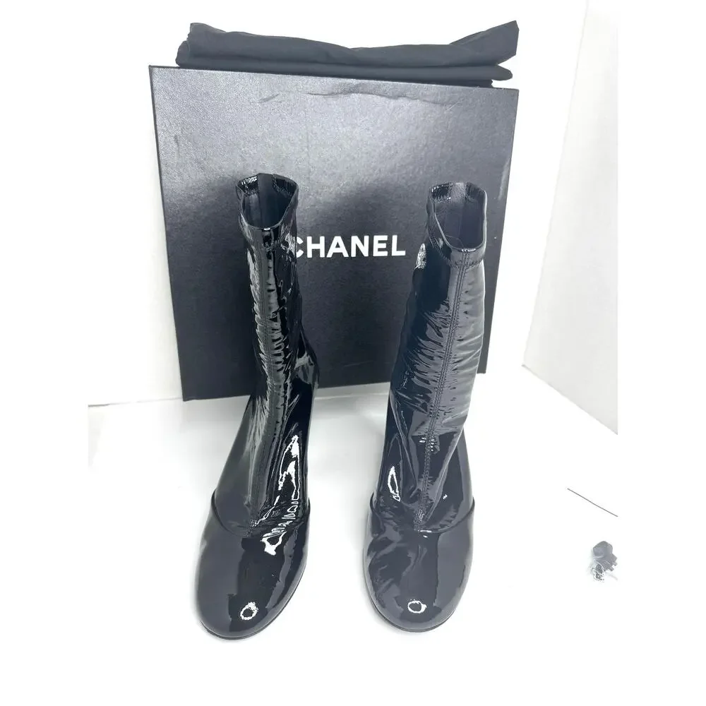 Chanel Patent Leather Black Ankle Boots Glossy CC Logo Booties Classic Chic 39